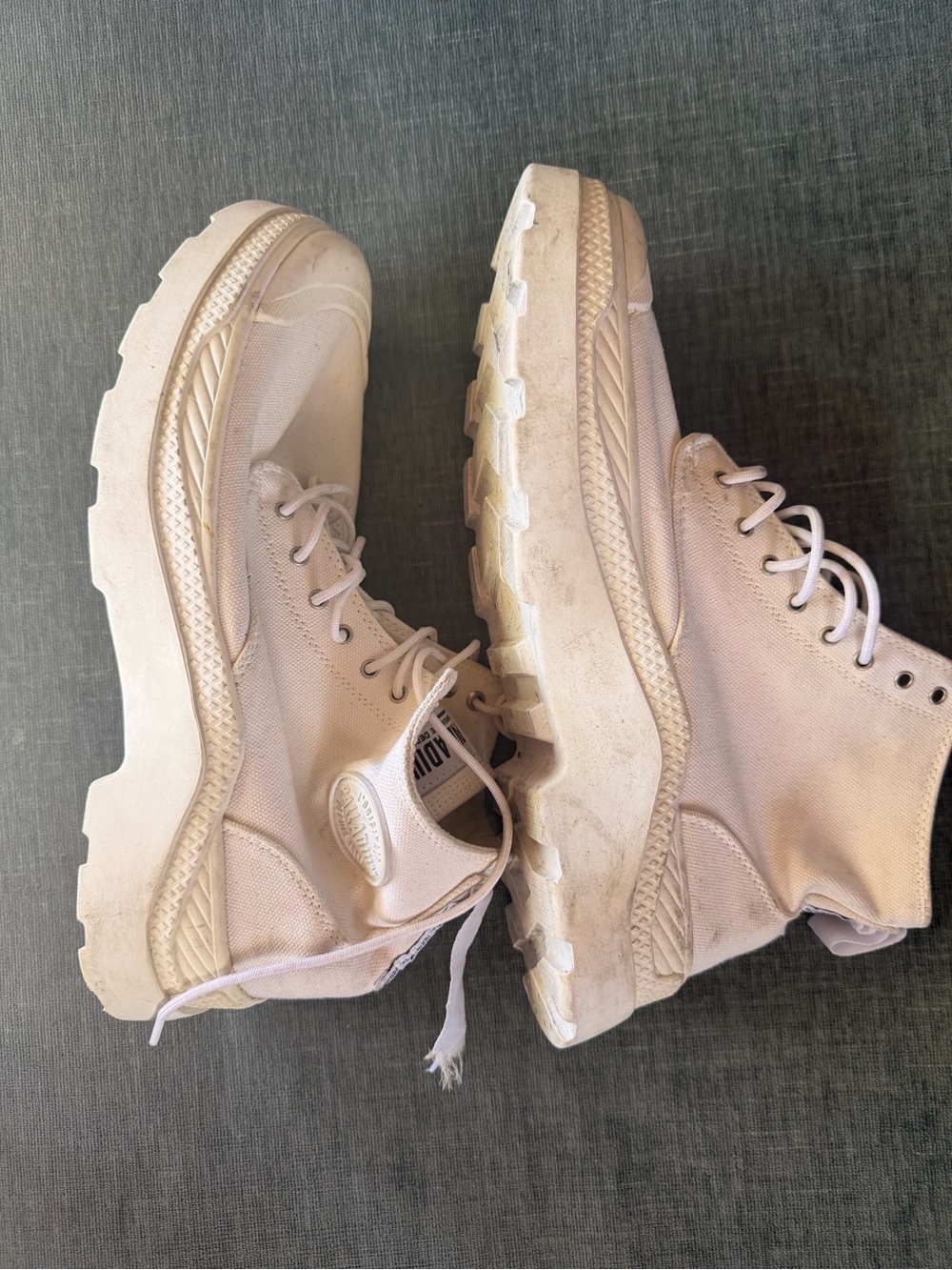 Palladium Pampa White Canvas Platform Boots Mens 10 Womens 11.5 EU 43